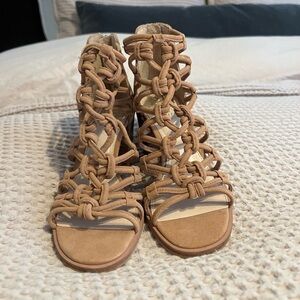 Vince Camuto Karika Cage
Sandal 4.5